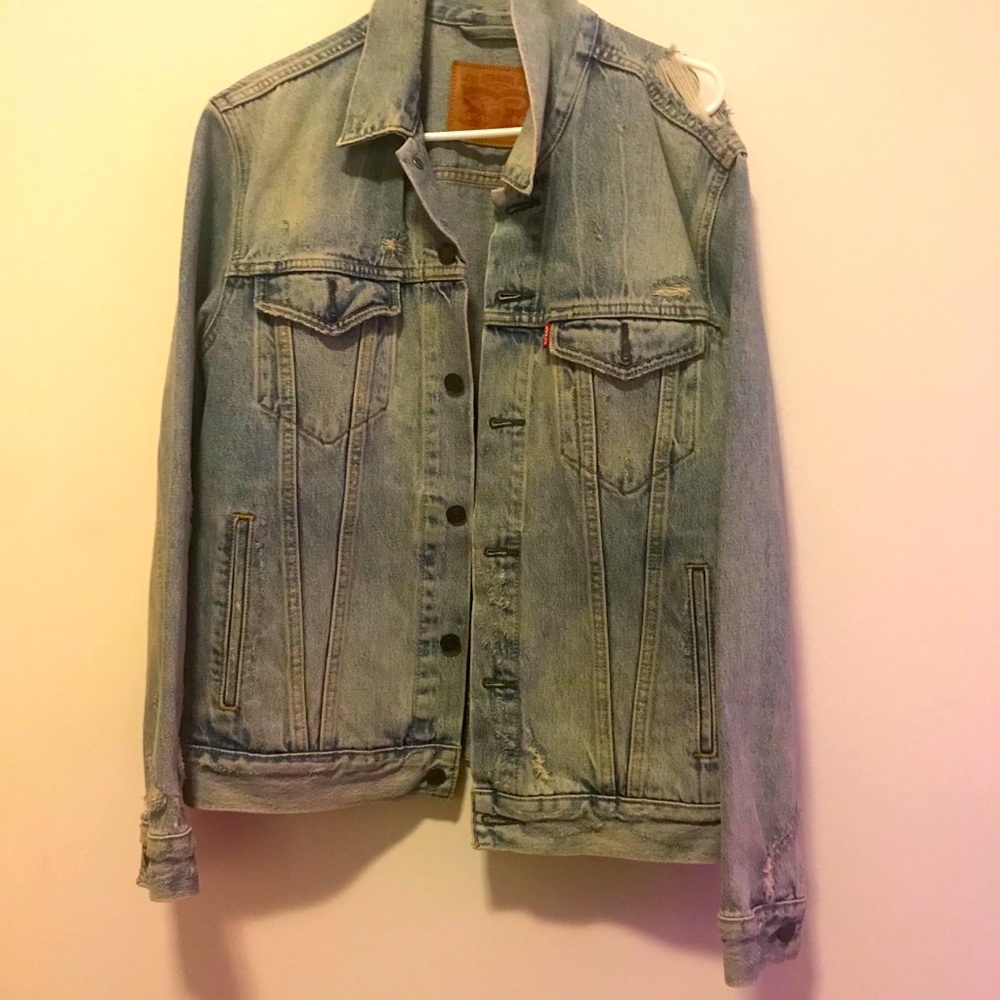 Levi Light blue denim distressed jacket
